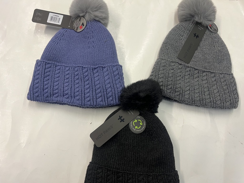 Ladies HOT PAW Cuff  Heavy Knit Fur Pom Toque