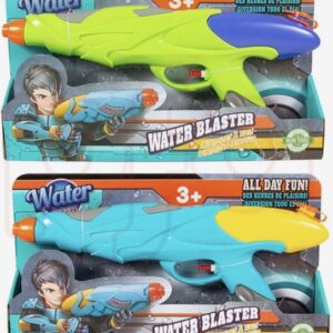 15 " water Blaster in attractive Box .